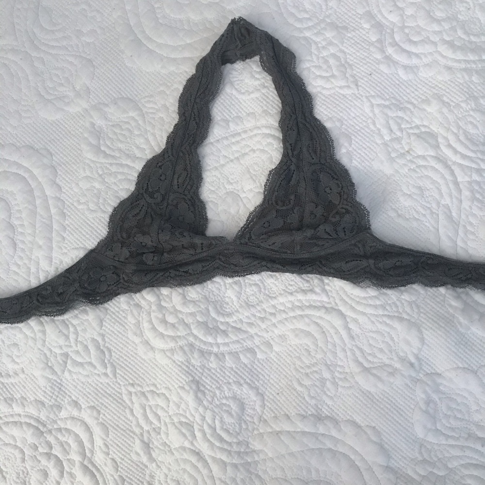 🌻 NWOT tilly’s gray bralette